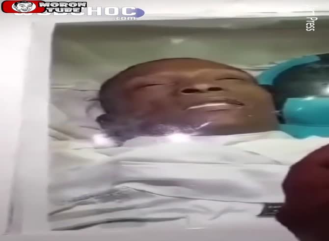 Video :At his own funeral, a deceased man opens his eyes